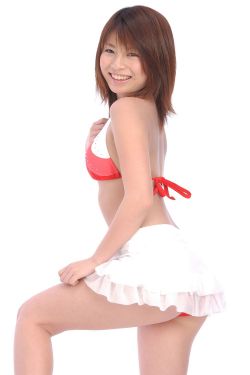 周玲安图片