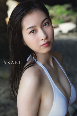 睡在上铺的兄弟